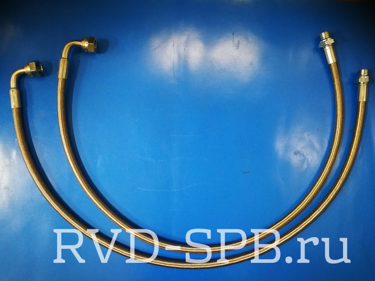 Фторопластовый (тефлоновый) гладкий шланг PTFE 3/8" с 2 металлическими оплетками 285bar L=1000мм BSP Г/Ш 1/2" 90/0 Фторопластовый (тефлоновый) гладкий шланг PTFE 3/8" с 2 металлическими оплетками 285bar L=1000мм BSP Г/Ш 1/2" 90/0